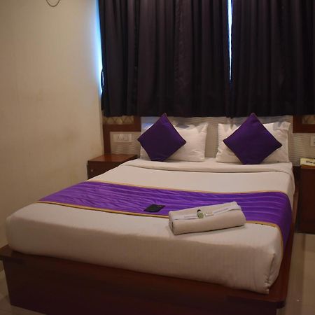 Hotel Ur Comforts Jayanagar Bangalore Exteriör bild