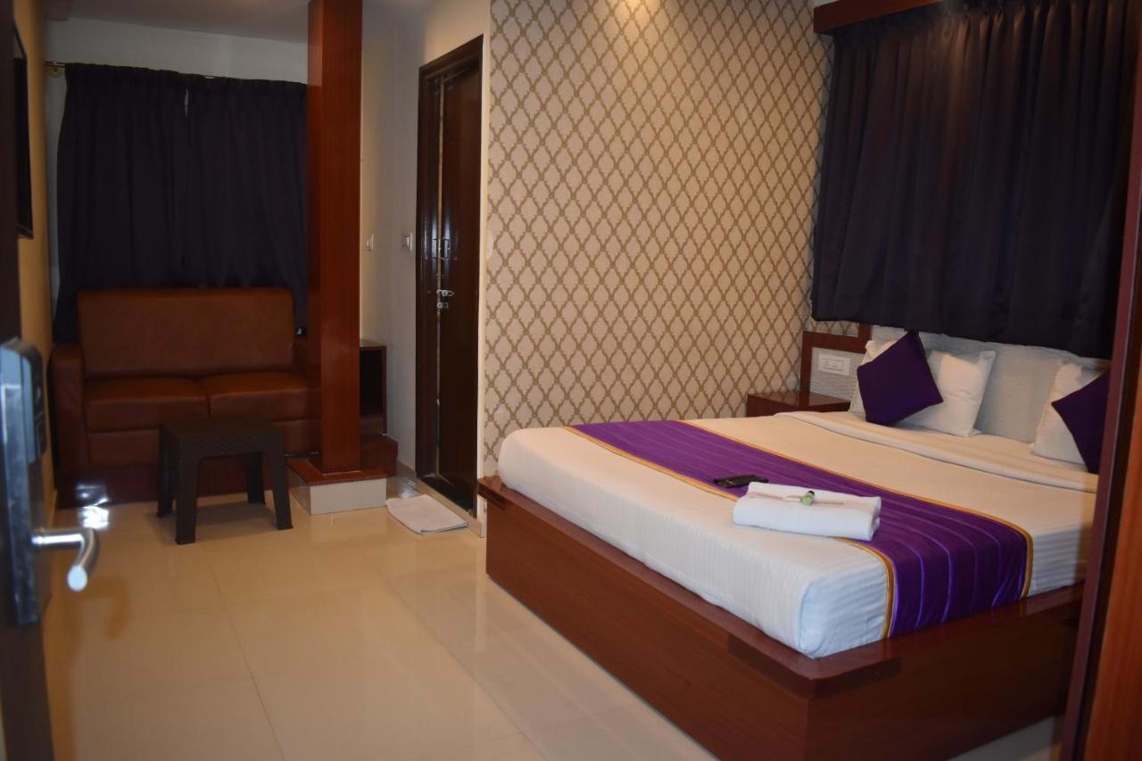 Hotel Ur Comforts Jayanagar Bangalore Exteriör bild