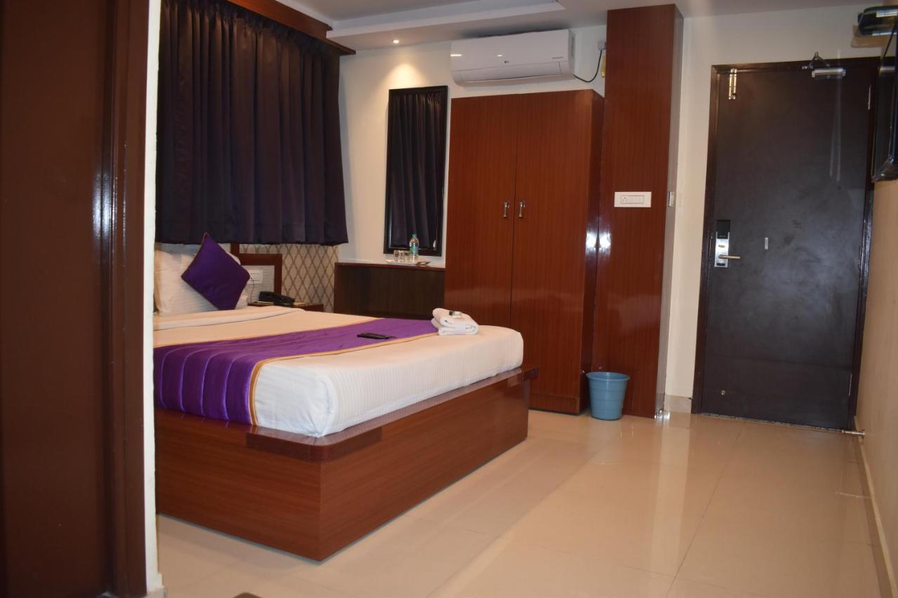 Hotel Ur Comforts Jayanagar Bangalore Exteriör bild