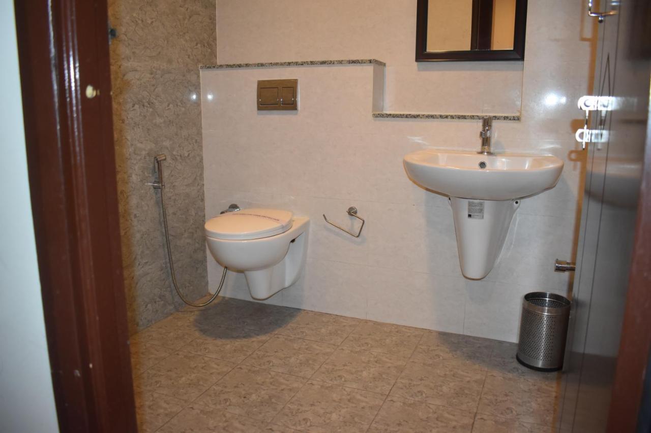 Hotel Ur Comforts Jayanagar Bangalore Exteriör bild