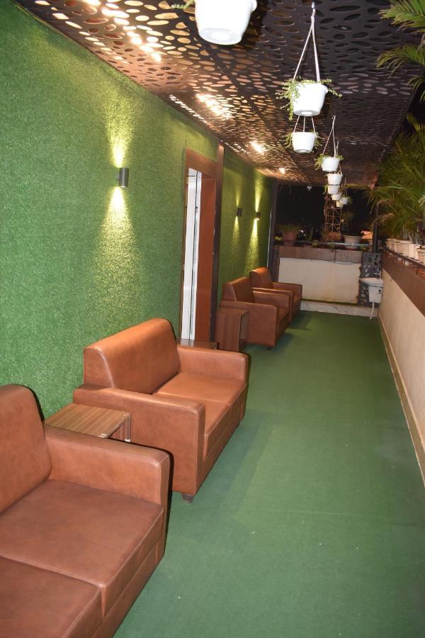 Hotel Ur Comforts Jayanagar Bangalore Exteriör bild
