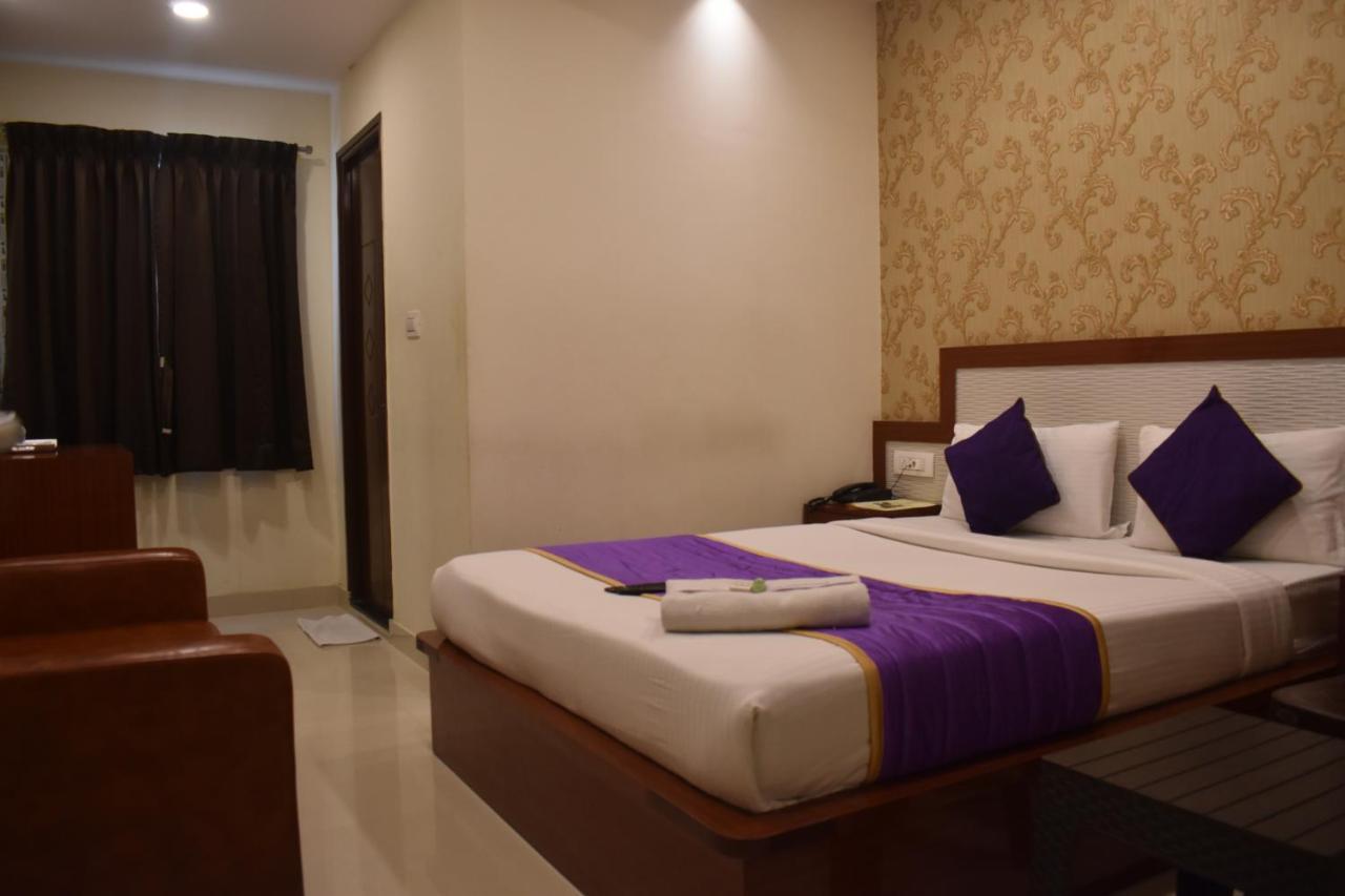 Hotel Ur Comforts Jayanagar Bangalore Exteriör bild