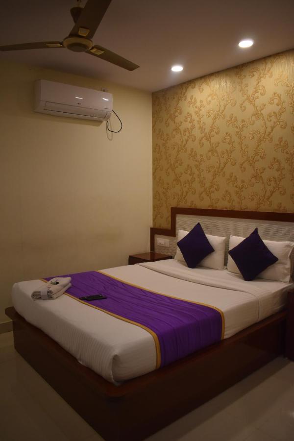 Hotel Ur Comforts Jayanagar Bangalore Exteriör bild