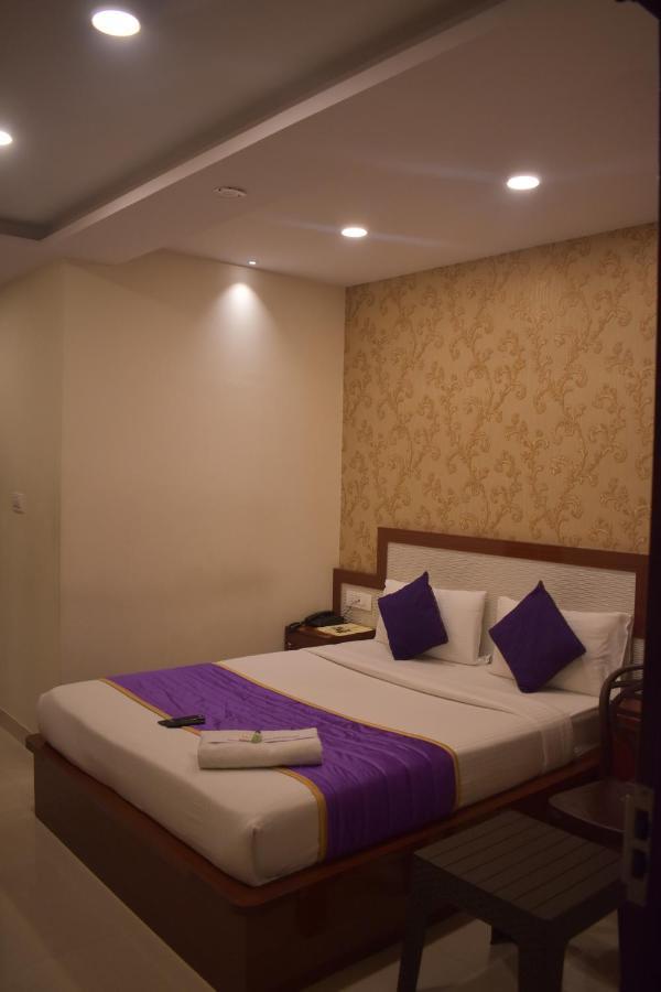 Hotel Ur Comforts Jayanagar Bangalore Exteriör bild