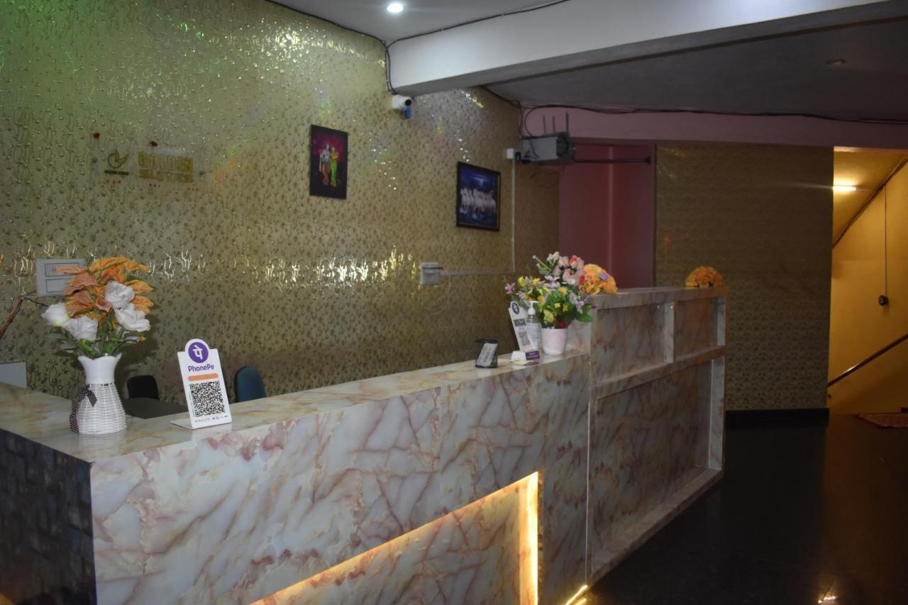 Hotel Ur Comforts Jayanagar Bangalore Exteriör bild